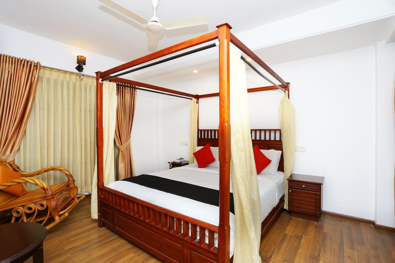 Capital O 37763 Bright Heritage Kochi Bagian luar foto