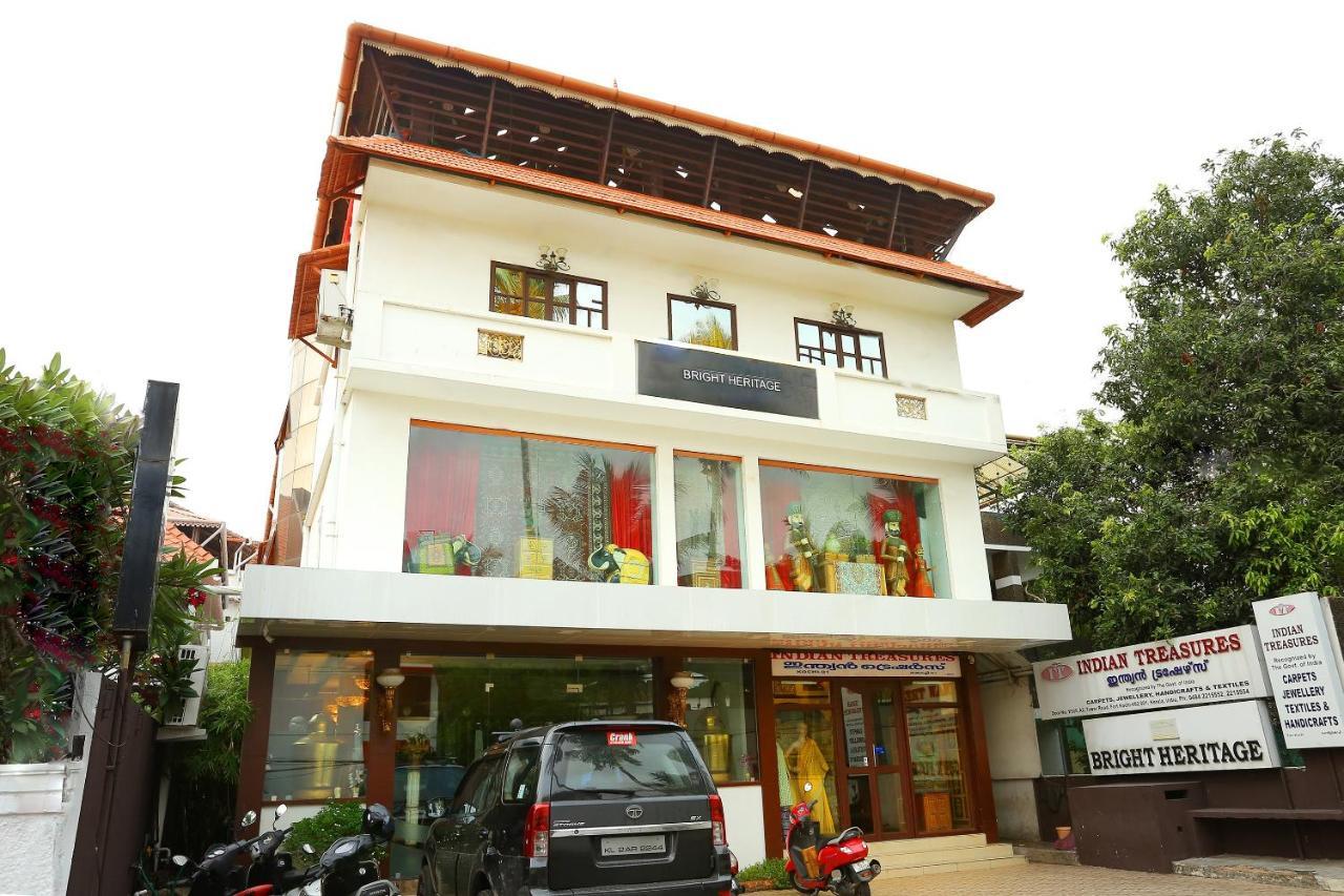 Capital O 37763 Bright Heritage Kochi Bagian luar foto
