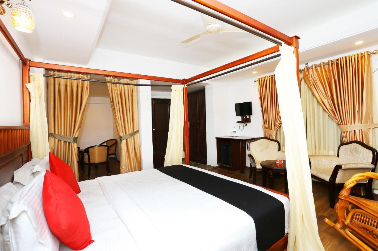 Capital O 37763 Bright Heritage Kochi Bagian luar foto